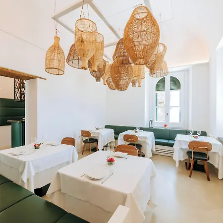 Faro Punta Imperatore Otel *