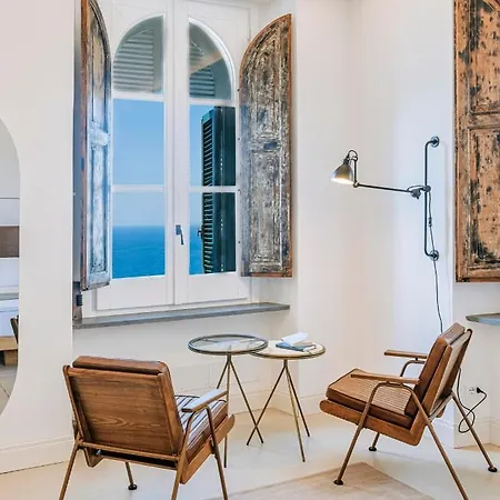 Faro Punta Imperatore Szálloda