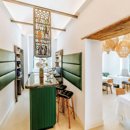 Faro Punta Imperatore Szálloda