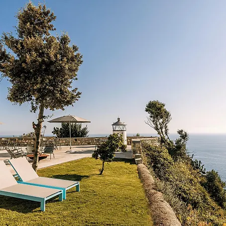 Faro Punta Imperatore Hotel
