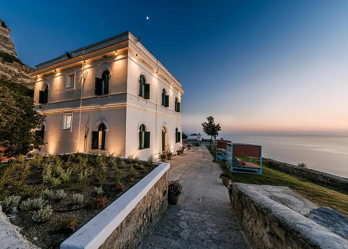 Faro Punta Imperatore Forio di Ischia