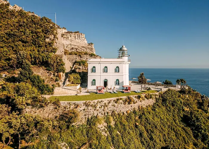 Faro Punta Imperatore *