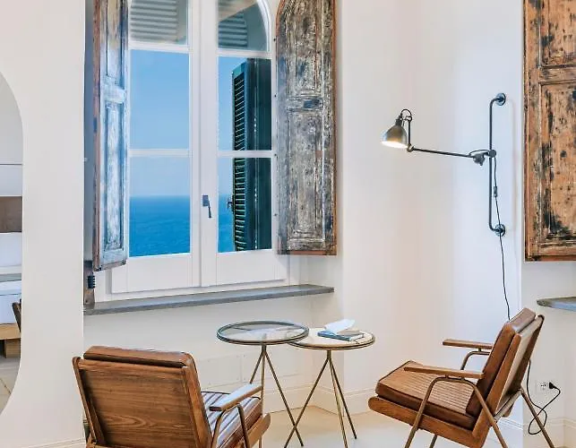 Faro Punta Imperatore Hotel