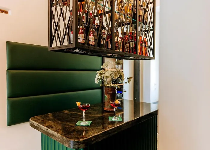 Faro Punta Imperatore Hotel *