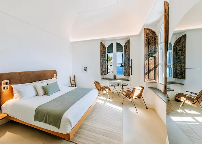 Faro Punta Imperatore *