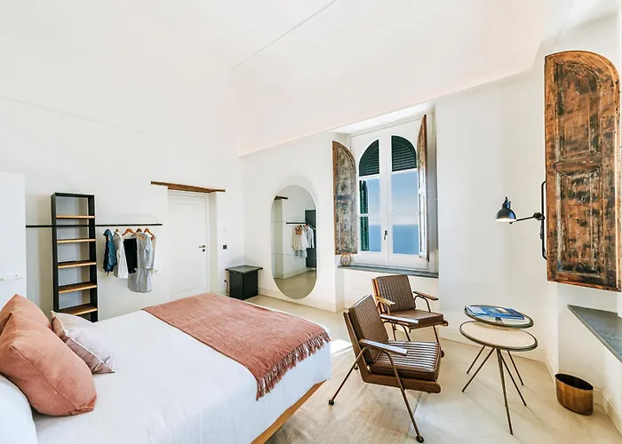 Hotel Faro Punta Imperatore *