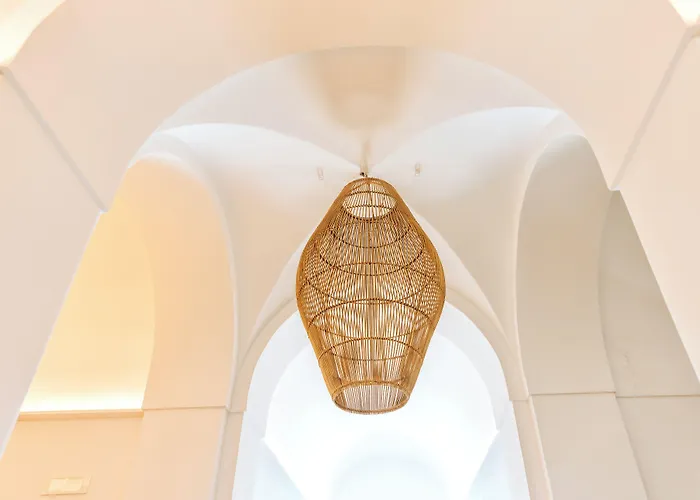 Faro Punta Imperatore Hotel