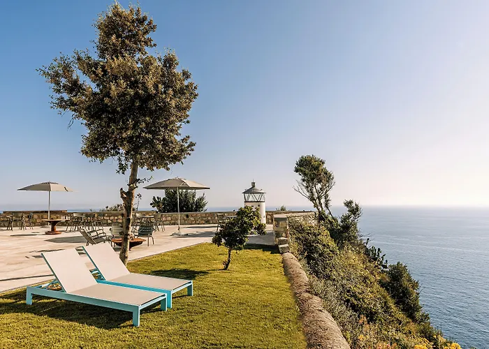 Faro Punta Imperatore Hotel