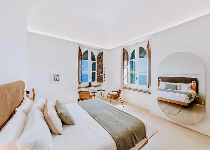 Faro Punta Imperatore * Forio di Ischia