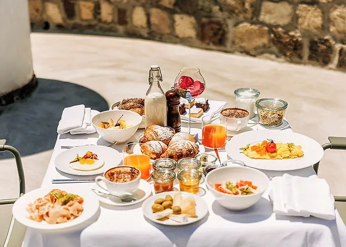 Faro Punta Imperatore Hotel