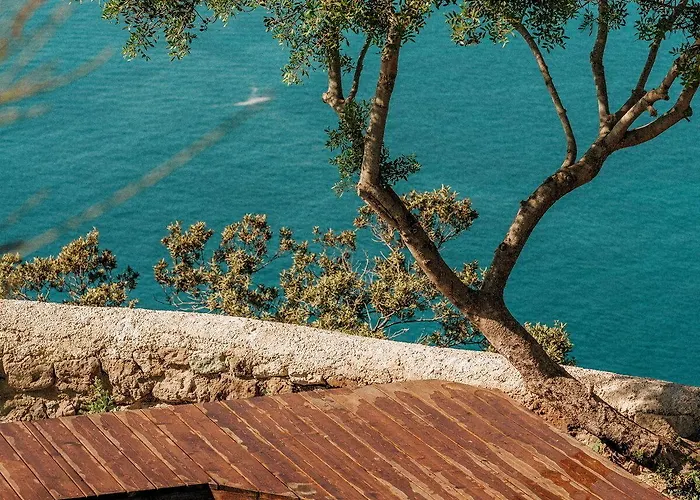 Faro Punta Imperatore Forio di Ischia